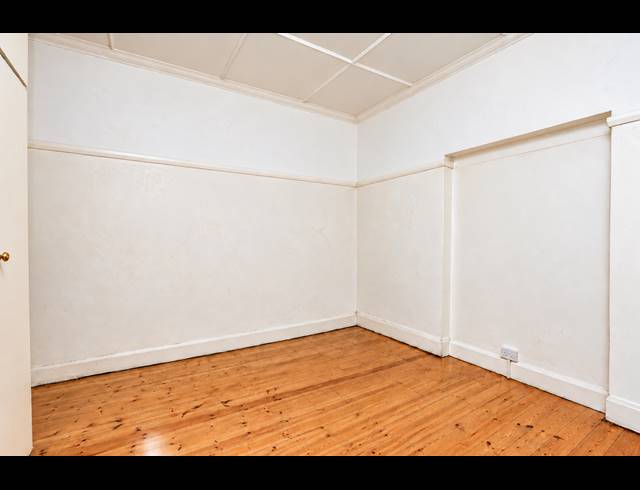 2.5 BEDROOM APARTMENT FOR SALE IN ESSENWOOD